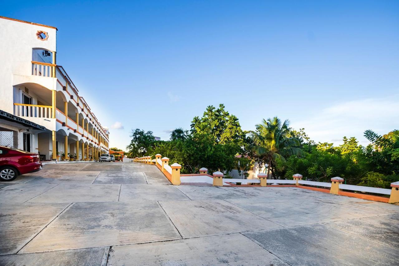 Hotel Capital O Oxtankah,Chetumal Bay Calderitas Exteriér fotografie