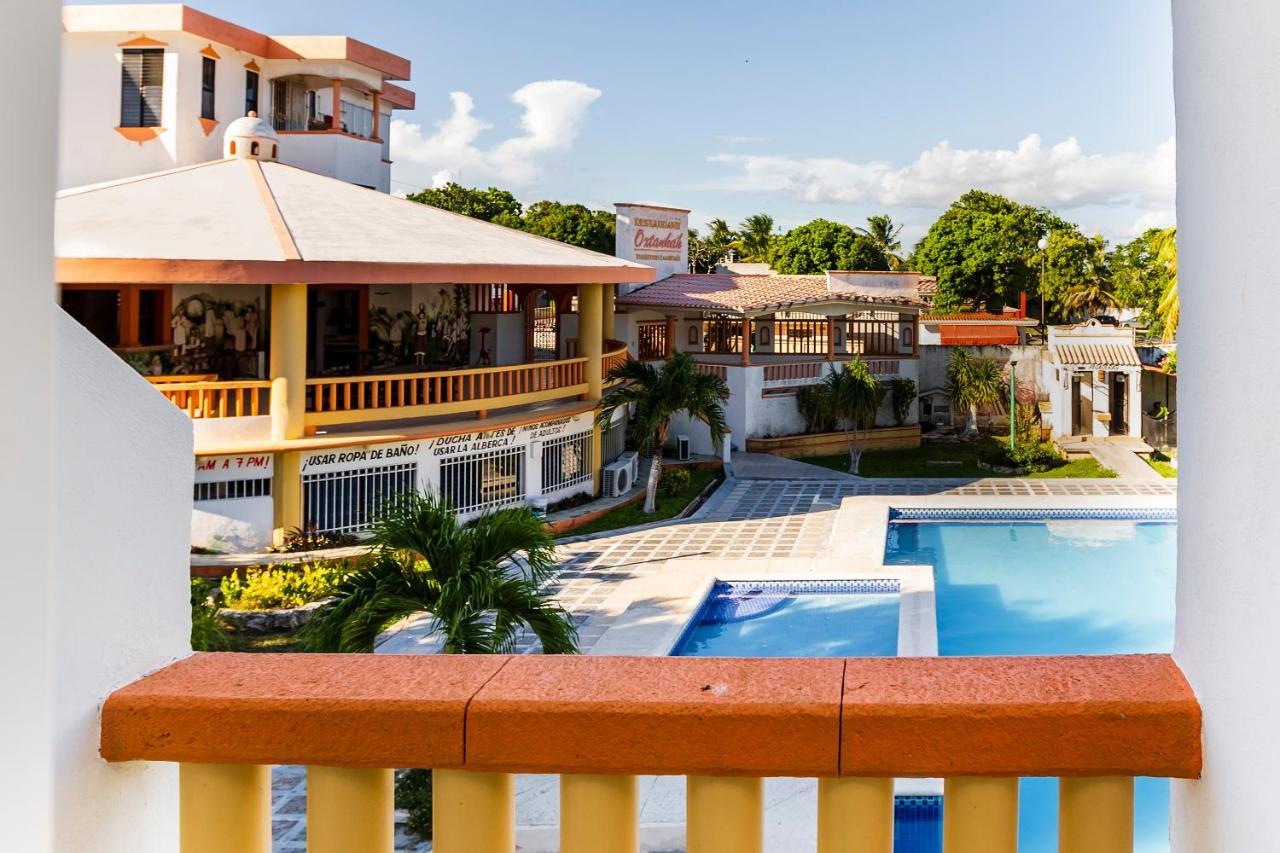 Hotel Capital O Oxtankah,Chetumal Bay Calderitas Exteriér fotografie
