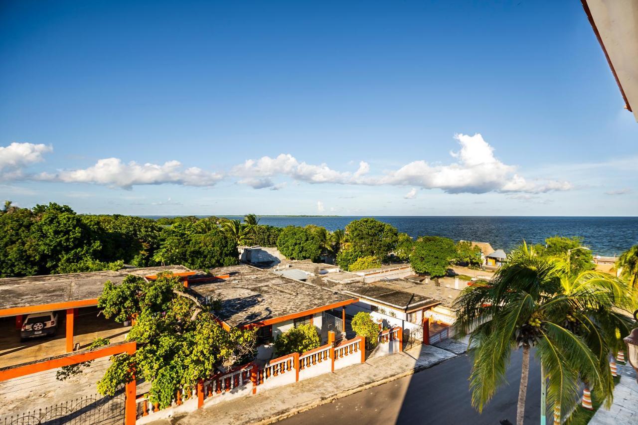 Hotel Capital O Oxtankah,Chetumal Bay Calderitas Exteriér fotografie